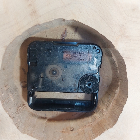 Vintage Wood Log Slice Tree Trunk Slab Bark Wall Clock - Picture 6 of 9